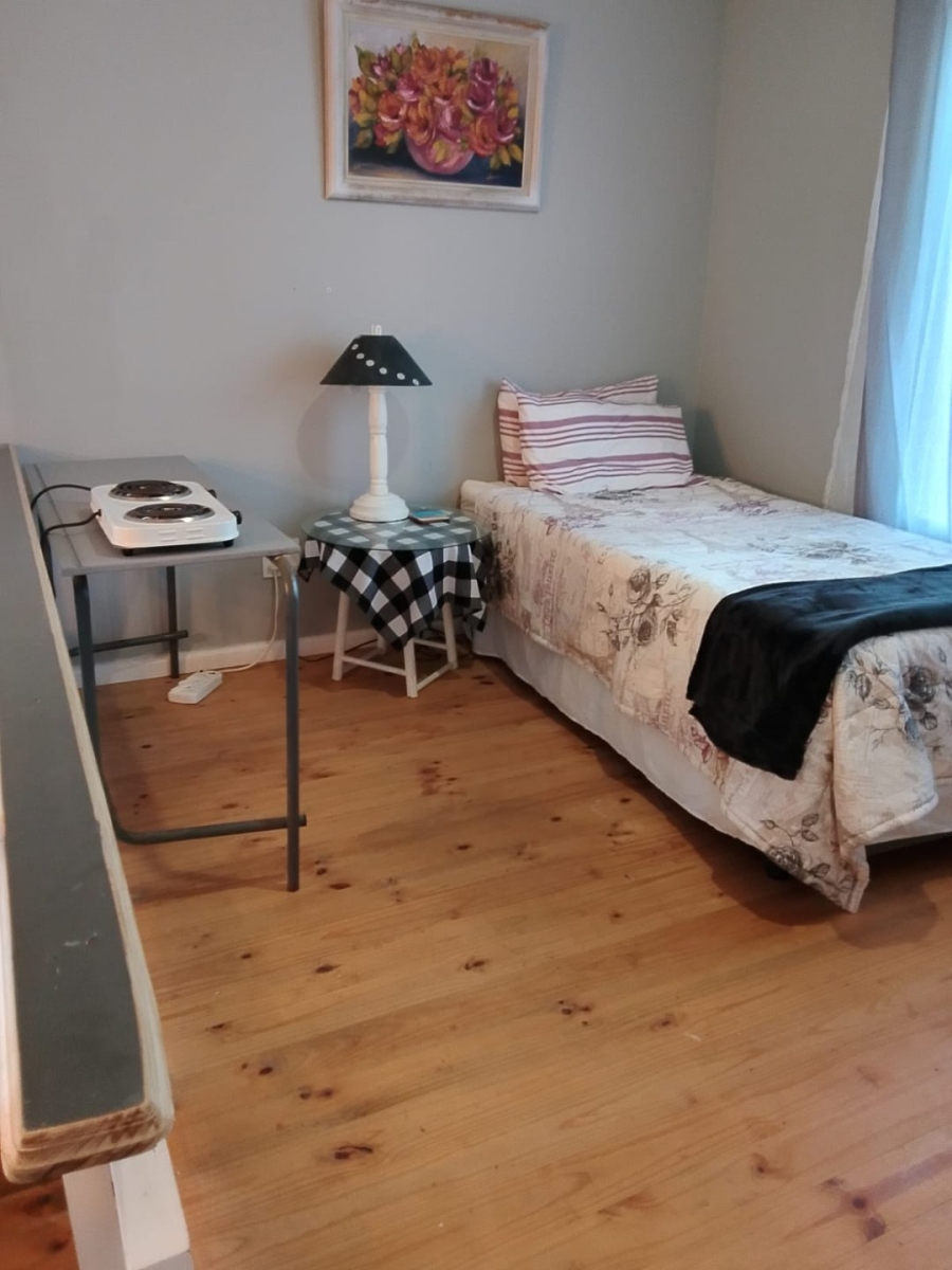 4 Bedroom Property for Sale in Kleinkrantz Western Cape